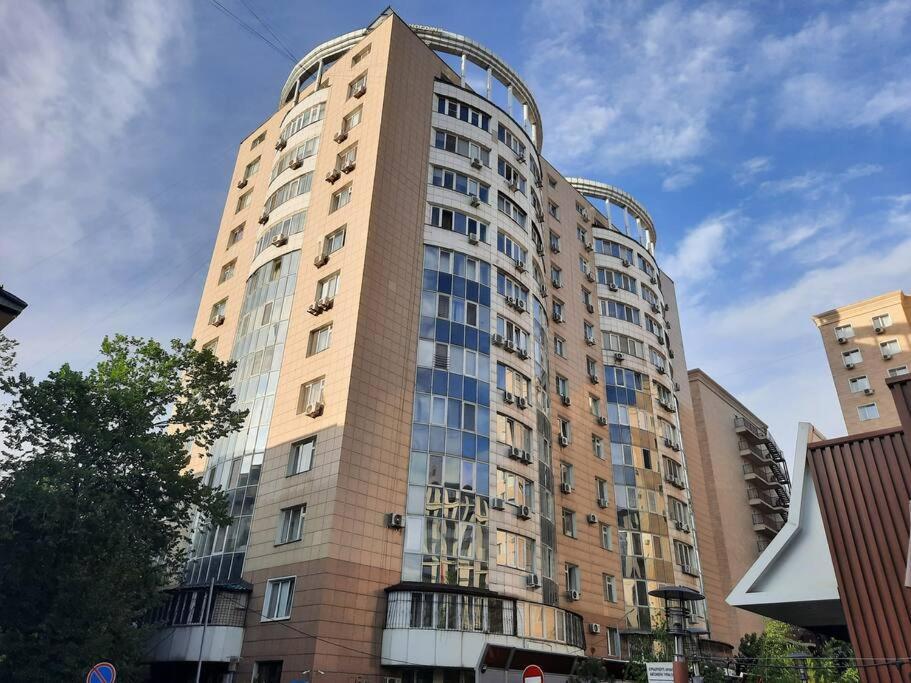 Квартира С Видом На Горы Алматы Экстерьер фото